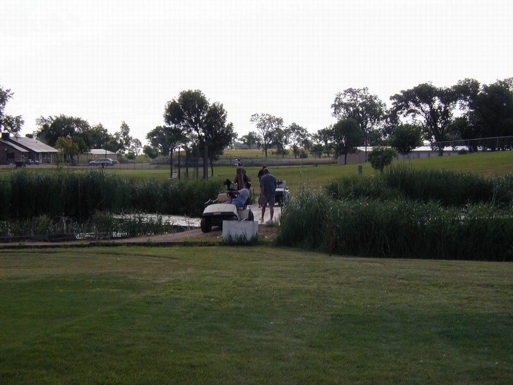 2004/07(July)/06(Golf-Fish-Lake)/1024x768_2004-07-30 08-03-49.JPG